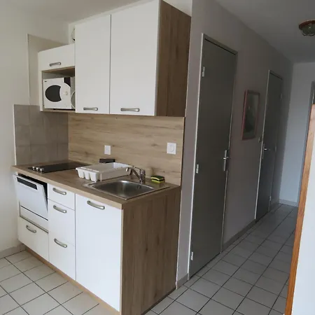 T2 35m² + Loggia à Sète, Parking Et Vue Sur La - Fr-1-472-120