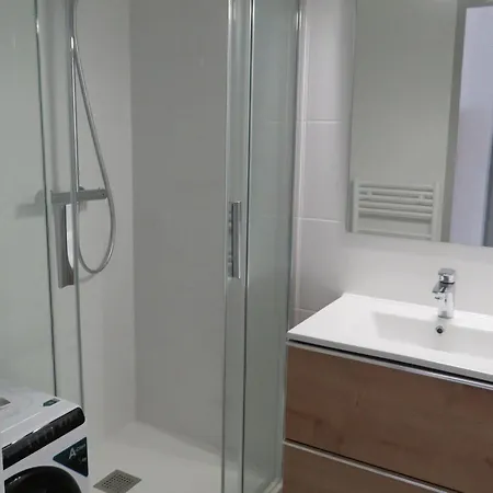 Appartamento T2 35m² + Loggia à Sète, Parking Et Vue Sur La - Fr-1-472-120